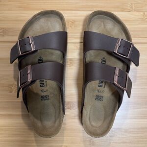 EUC Birkenstock Arizona Dark Brown Sandals with Copper Buckles